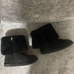 UGG Australia Black Suede Shearling Cuff Boots Size 10